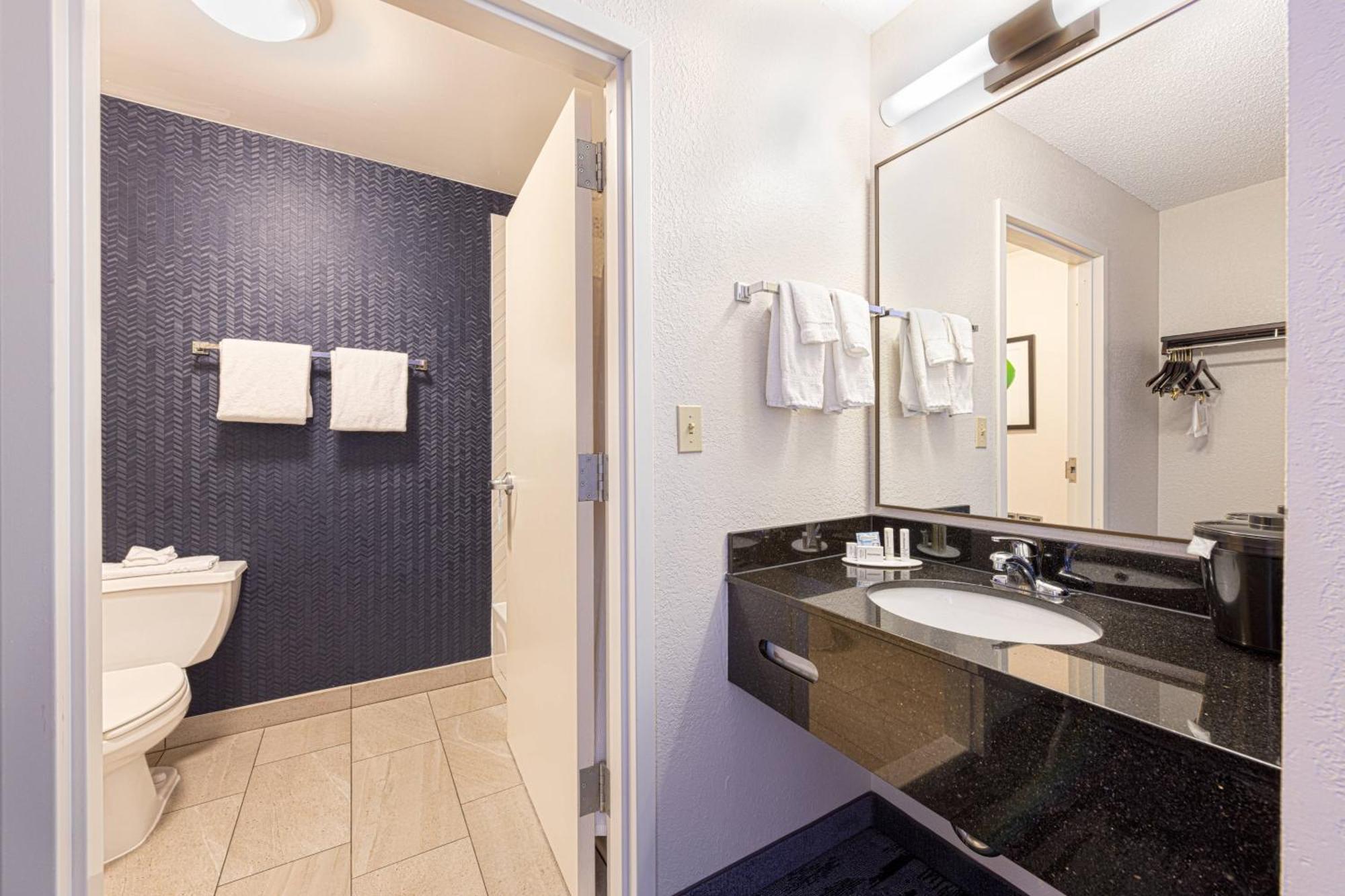 Fairfield Inn & Suites By Marriott Chicago Naperville Exterior photo