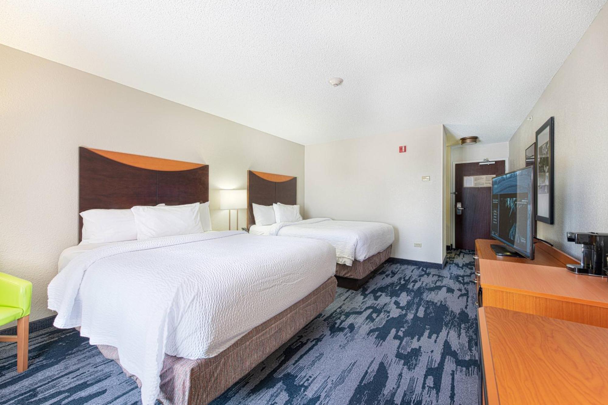 Fairfield Inn & Suites By Marriott Chicago Naperville Exterior photo