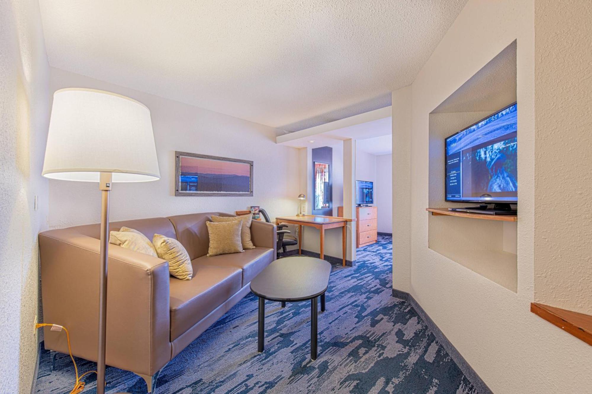 Fairfield Inn & Suites By Marriott Chicago Naperville Exterior photo